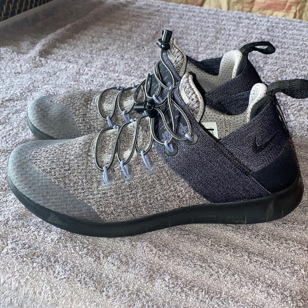 Nike Free Running Shoe Size 8.5